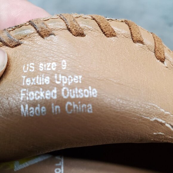 Volatile Shoes Womens 9 Calvary Flocked Faux Leather Leopard Ankle Boots *Read* - Picture 3 of 9